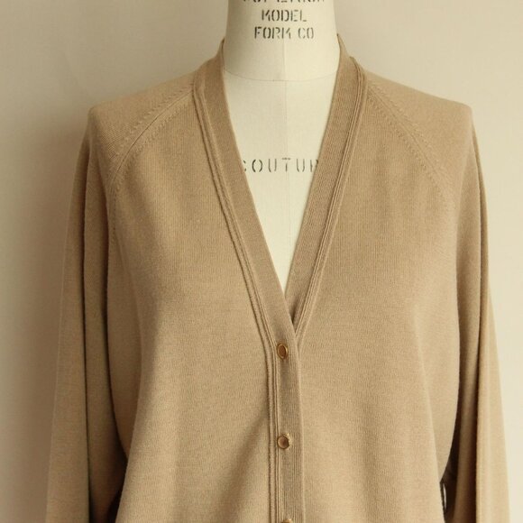 Vintage 2000s Sweater, Volup Size Edinburgh Beige Lambswool Cardigan, Y2K Knits - Picture 3 of 10